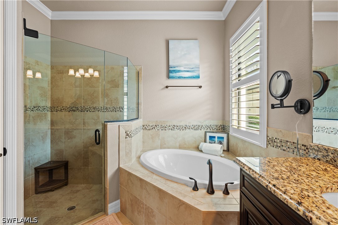 9352 Vercelli, Naples, FL 34113