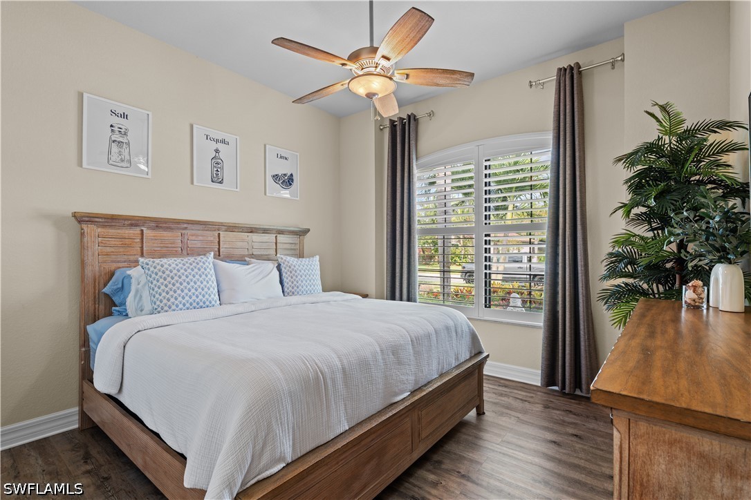 9352 Vercelli, Naples, FL 34113