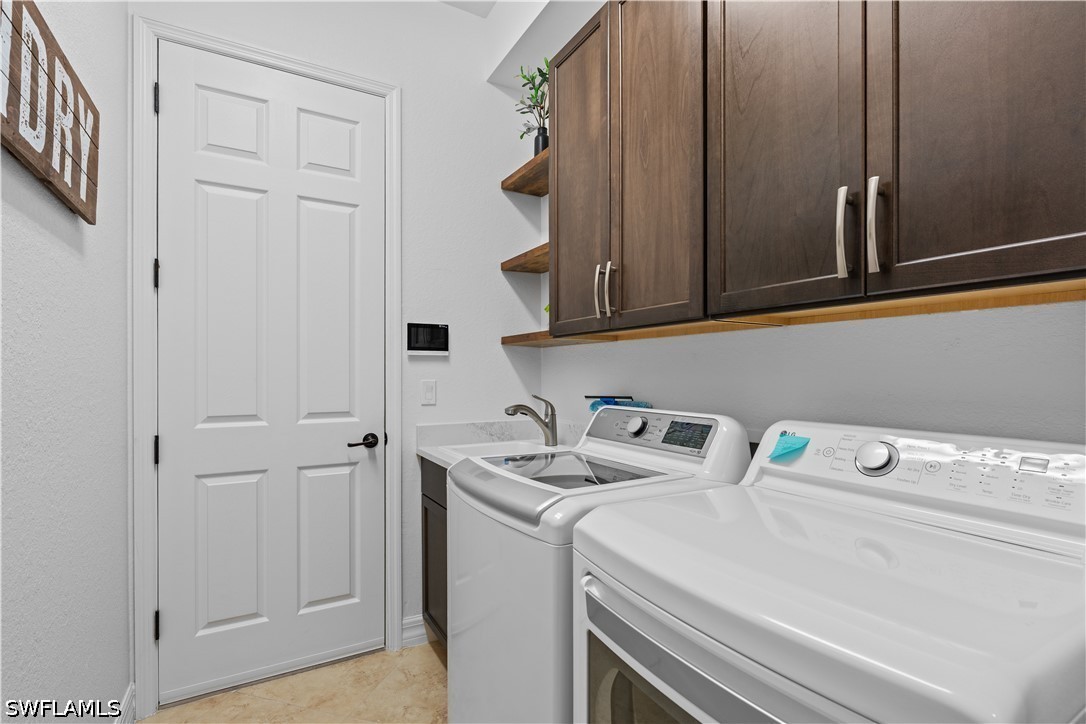 9352 Vercelli, Naples, FL 34113