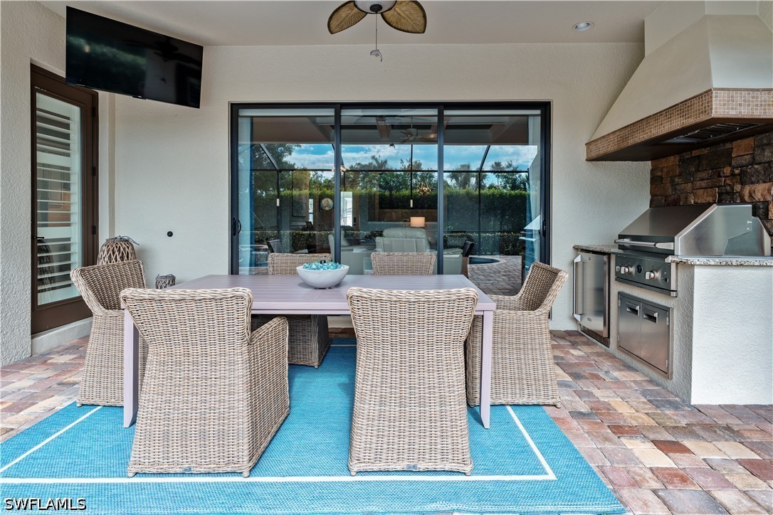 9352 Vercelli, Naples, FL 34113
