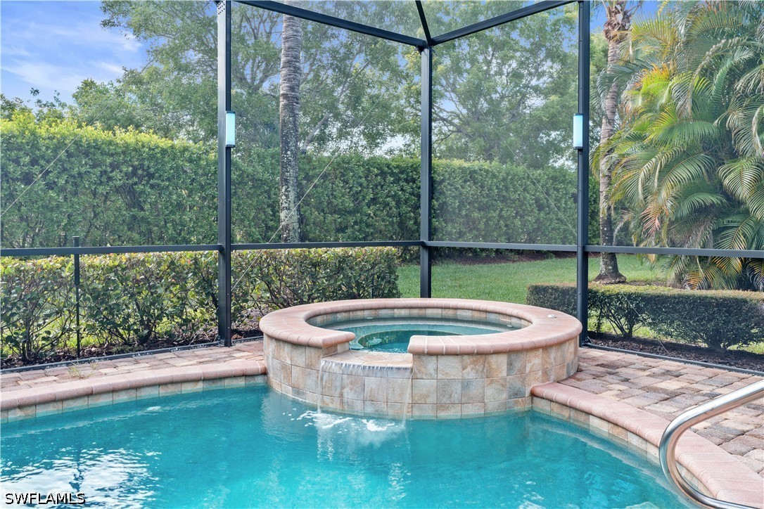 9352 Vercelli, Naples, FL 34113
