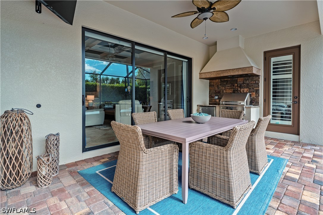 9352 Vercelli, Naples, FL 34113