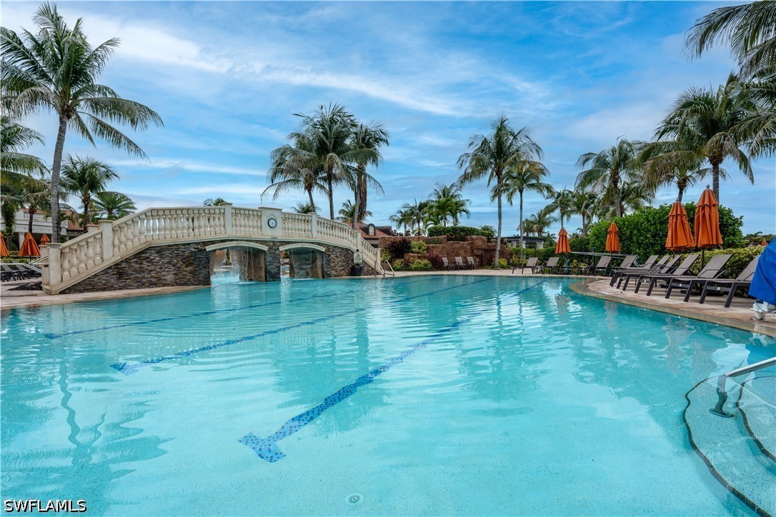 9352 Vercelli, Naples, FL 34113