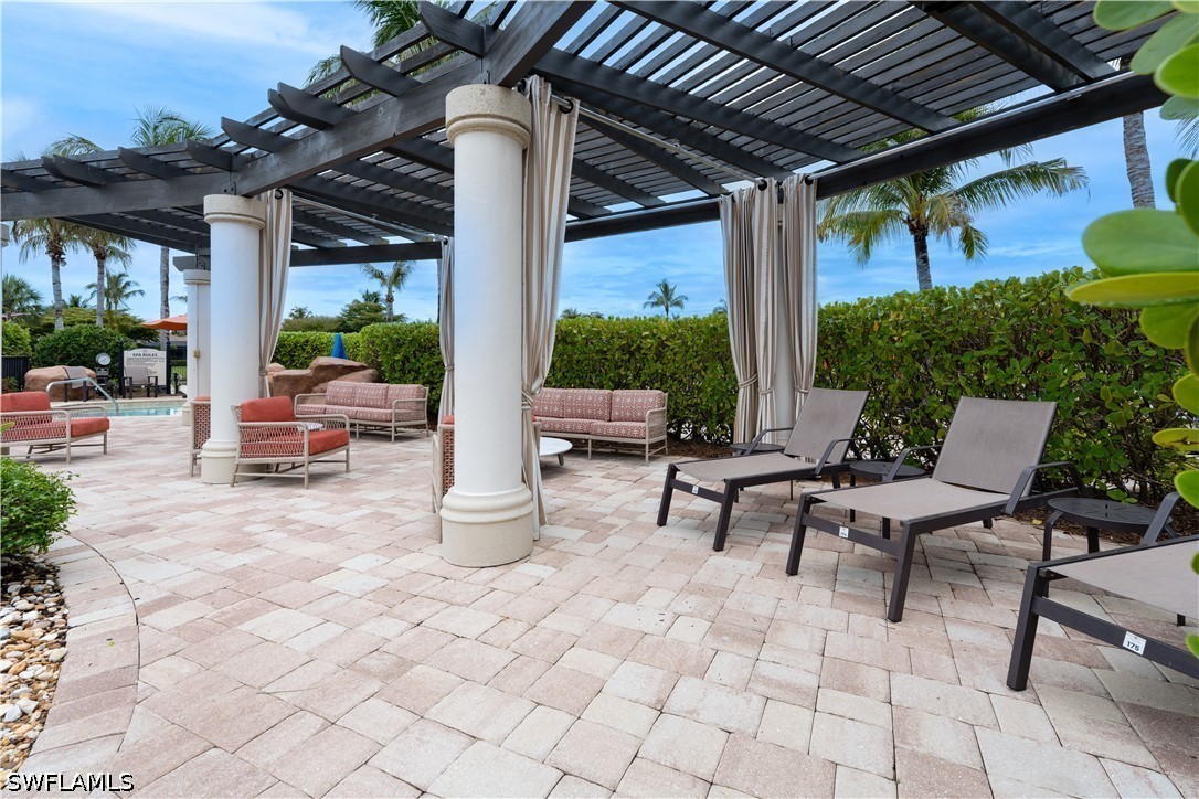9352 Vercelli, Naples, FL 34113