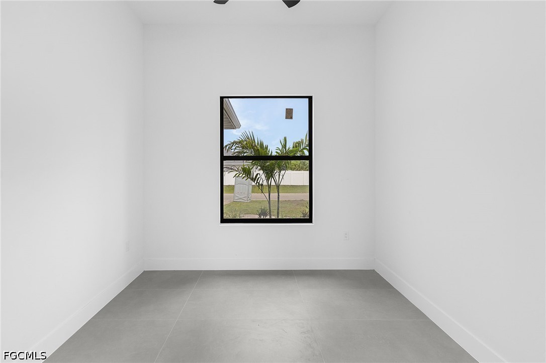 7 19th, Cape Coral, FL 33991