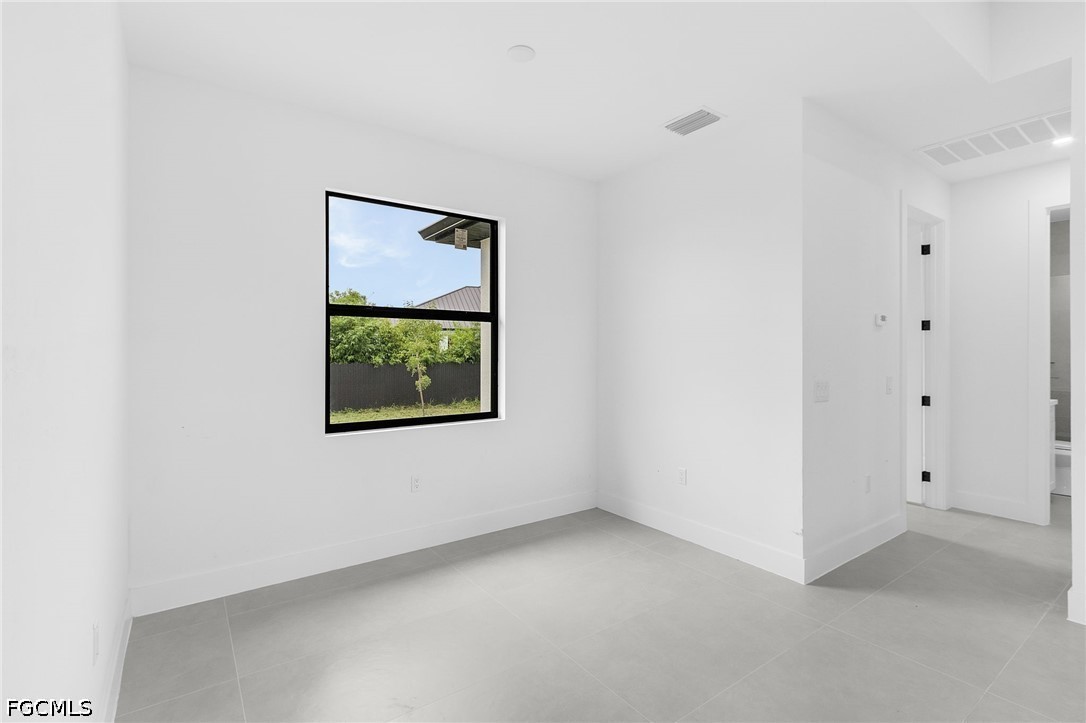 7 19th, Cape Coral, FL 33991