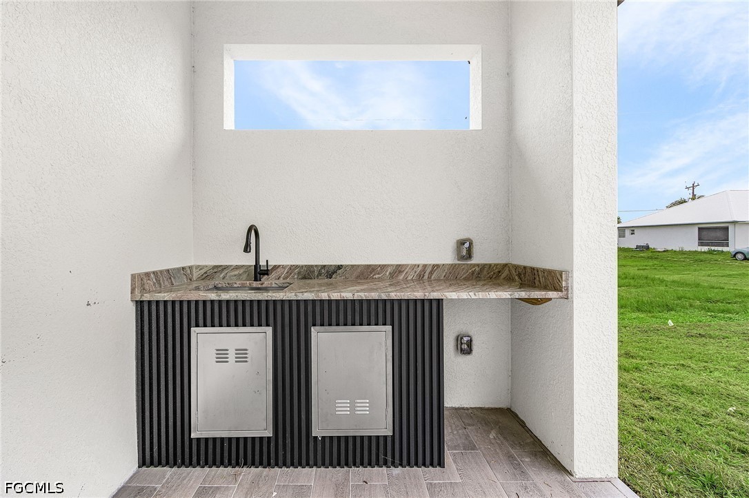 7 19th, Cape Coral, FL 33991