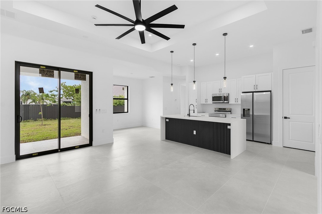 7 19th, Cape Coral, FL 33991
