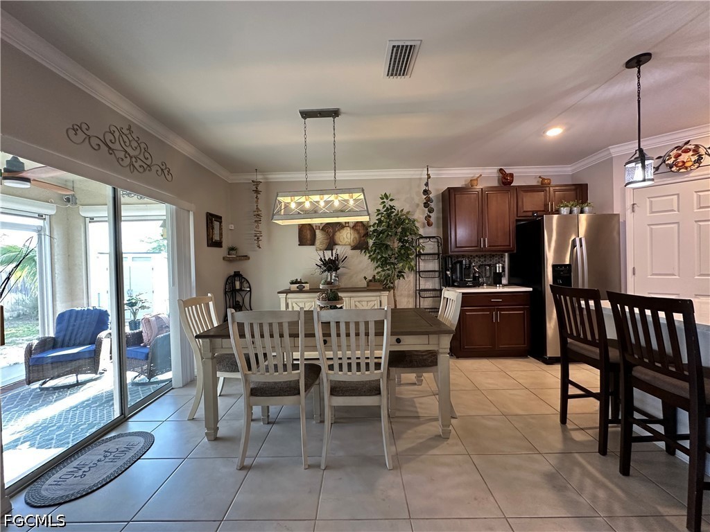 DiningArea
