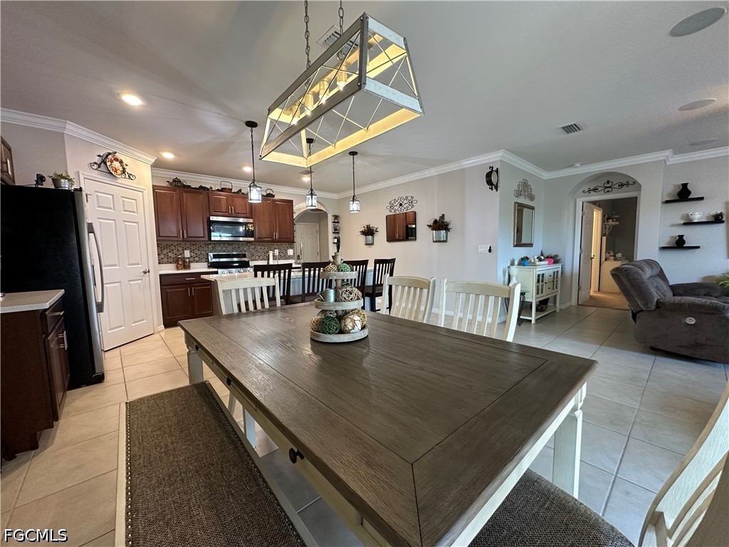DiningArea