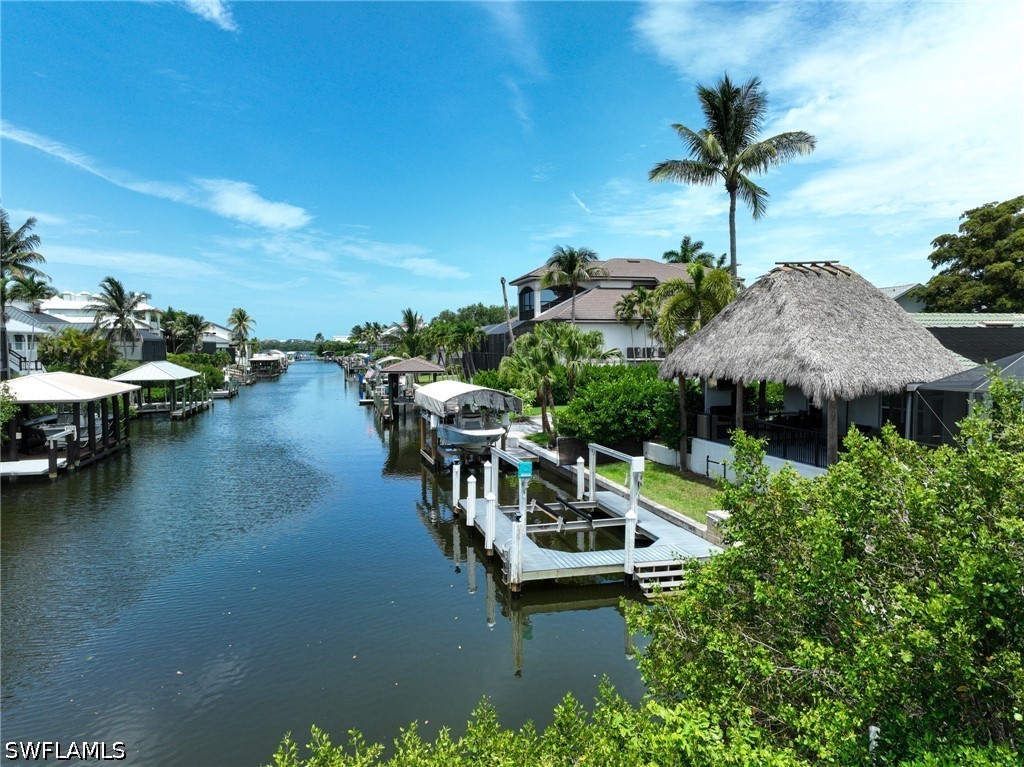 Dock