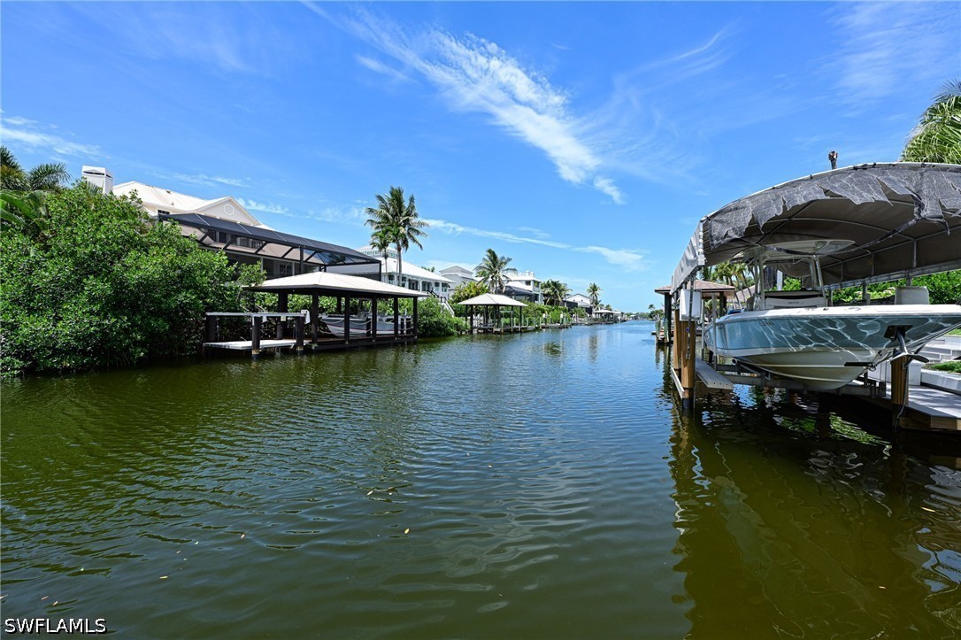 Dock