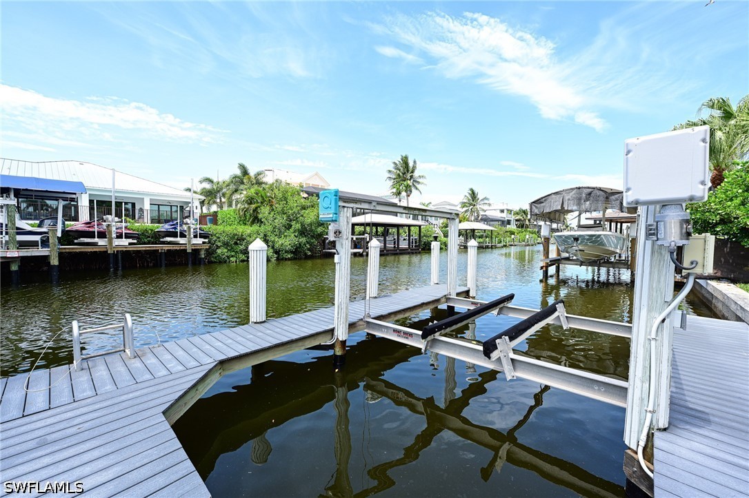 Dock