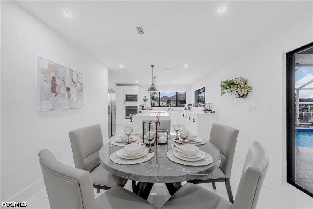 DiningArea