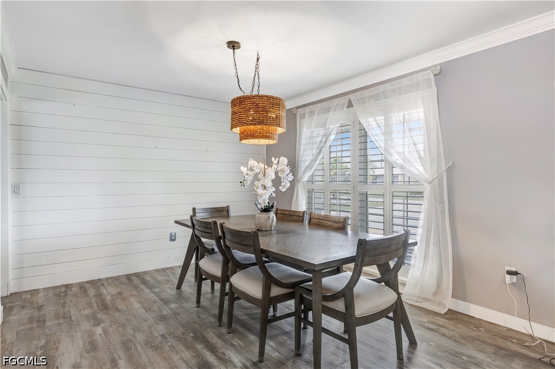 DiningArea