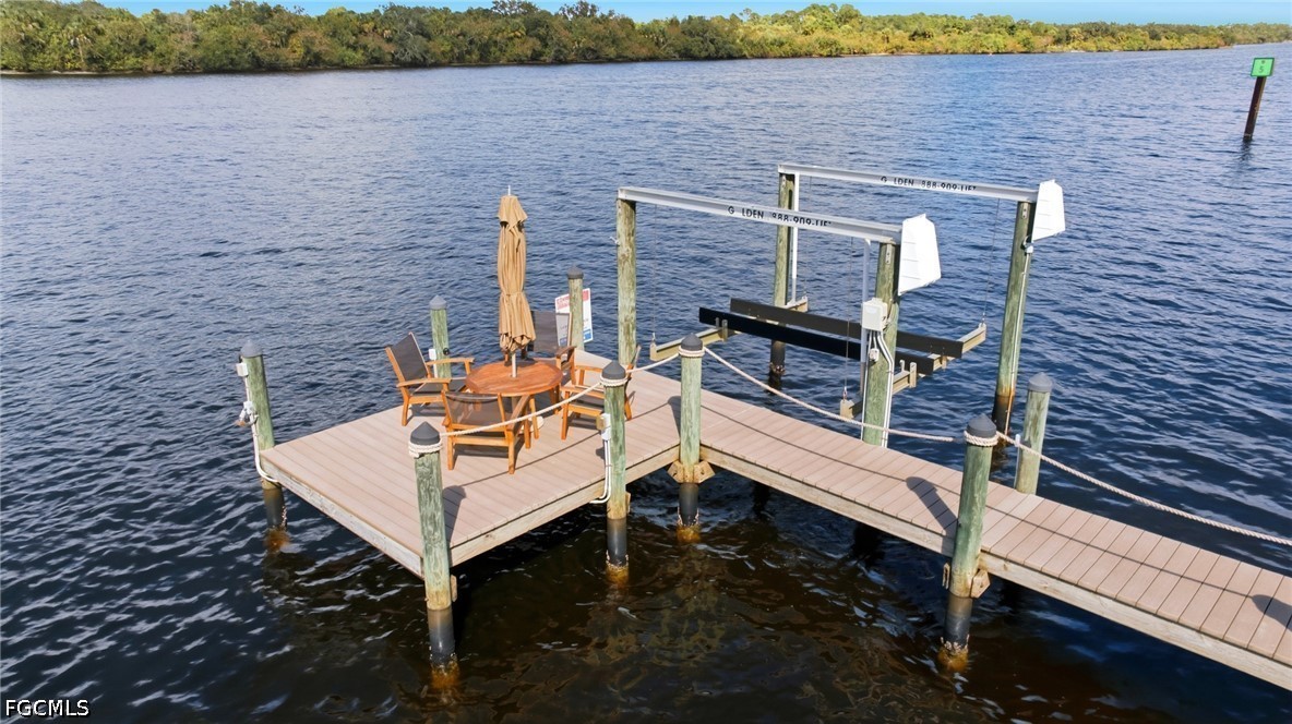 Dock