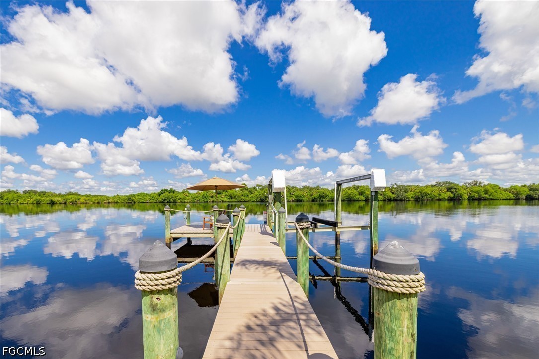 Dock