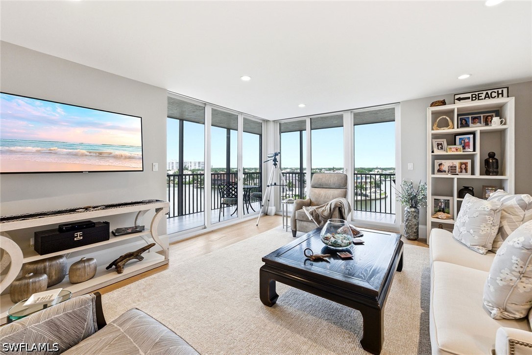 10420 Gulf Shore Unit 161, Naples, FL 34108