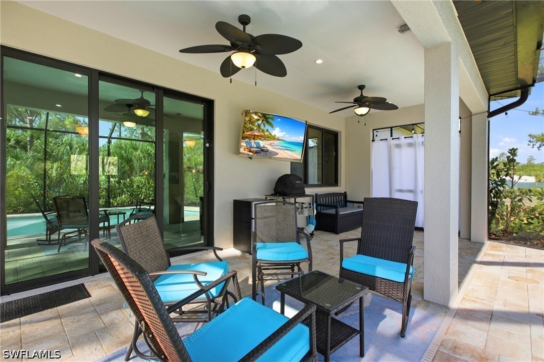 2627 6th, Naples, FL 34120