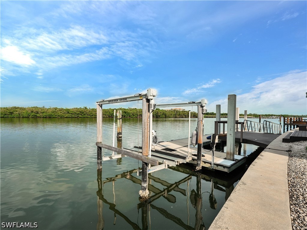 Dock