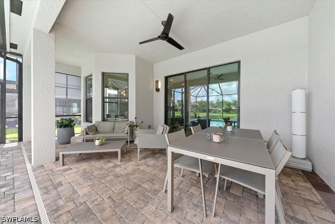 3264 Pacific, Naples, FL 34119