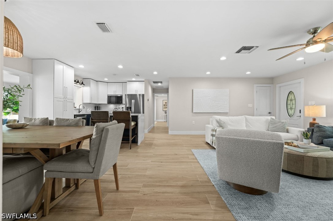373 Egret, Naples, FL 34108