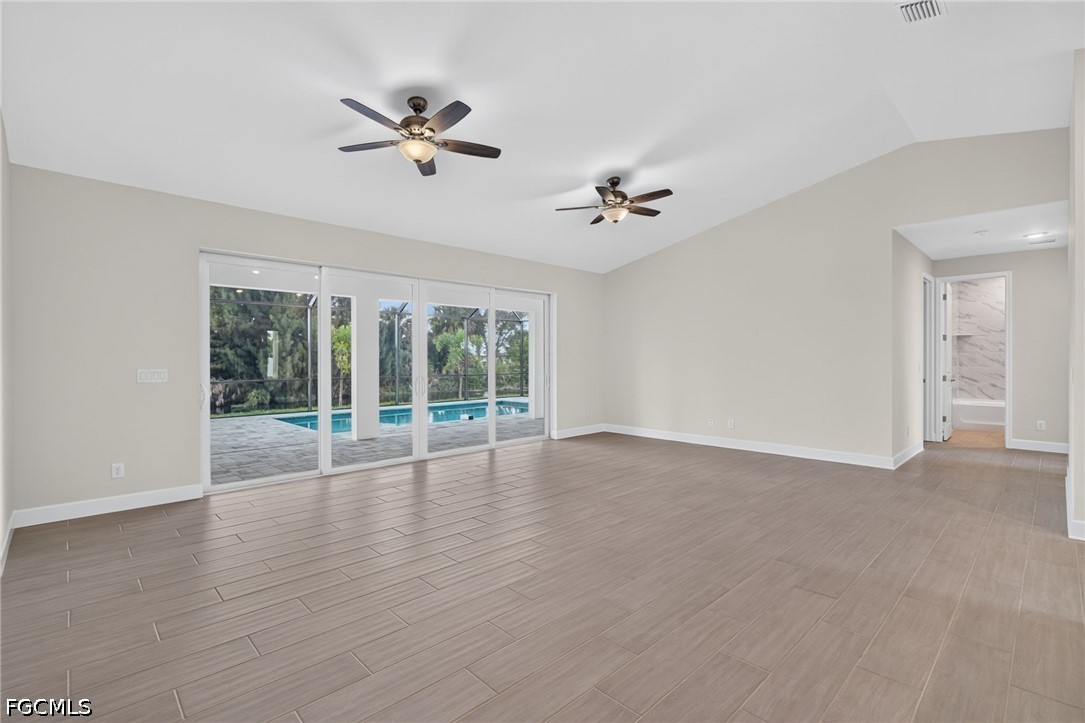 633 13th, Cape Coral, FL 33991