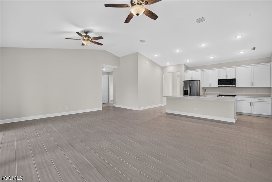 633 13th, Cape Coral, FL 33991