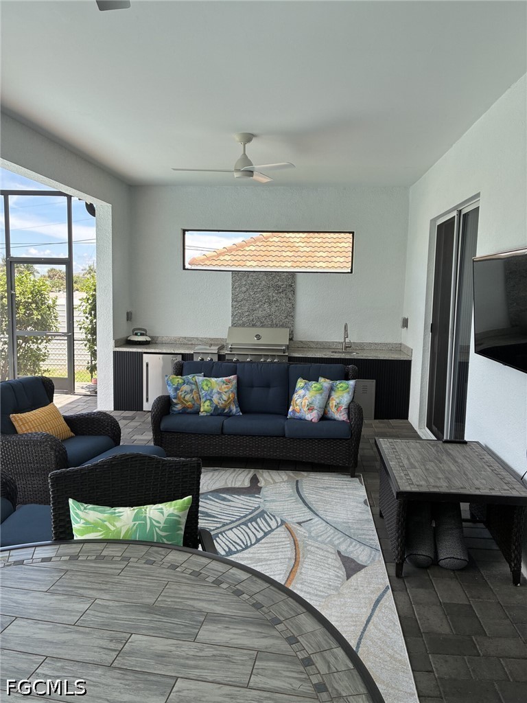 1120 42nd, Cape Coral, FL 33993