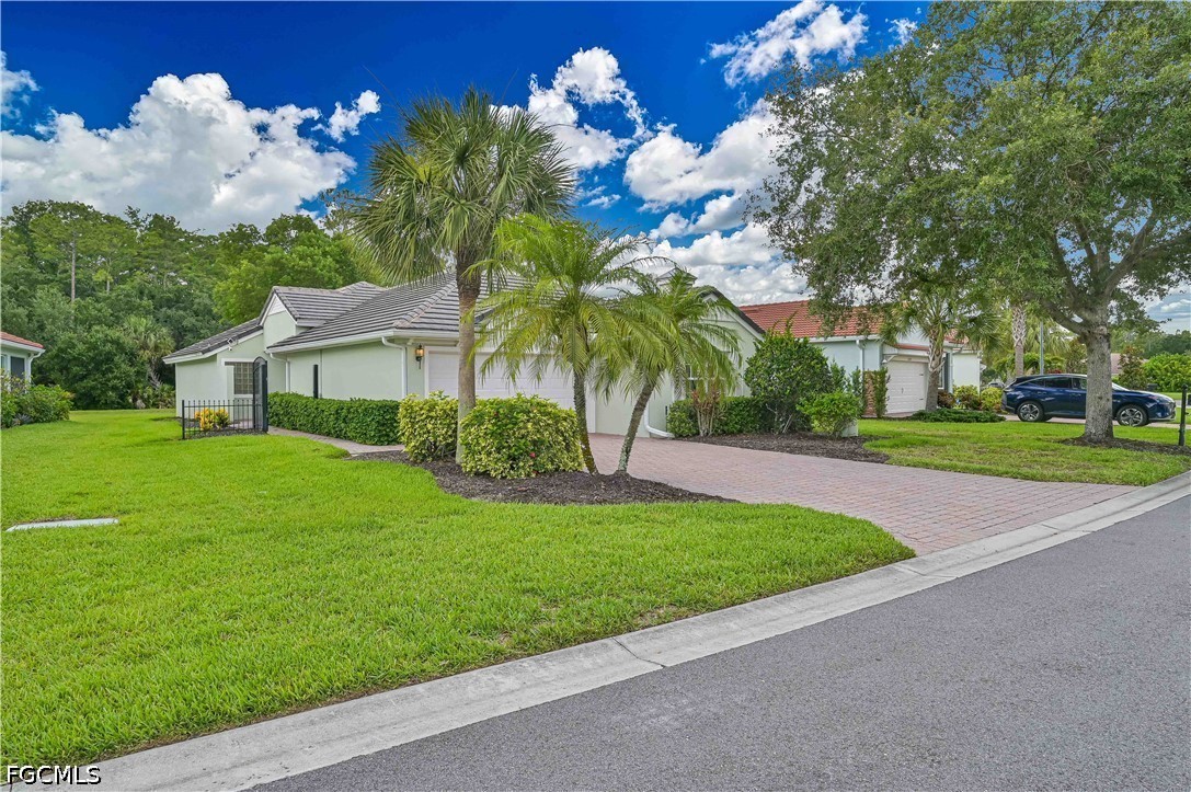 15139 Ligustrum, Alva, FL 33920