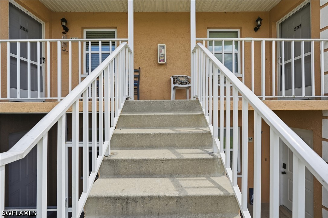 1950 Crown Pointe Unit B207, Naples, FL 34112