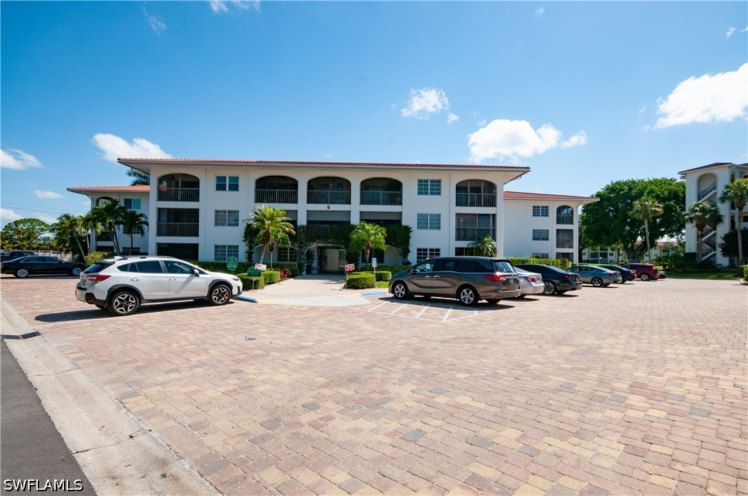 5 High Point Unit 104, Naples, FL 34103
