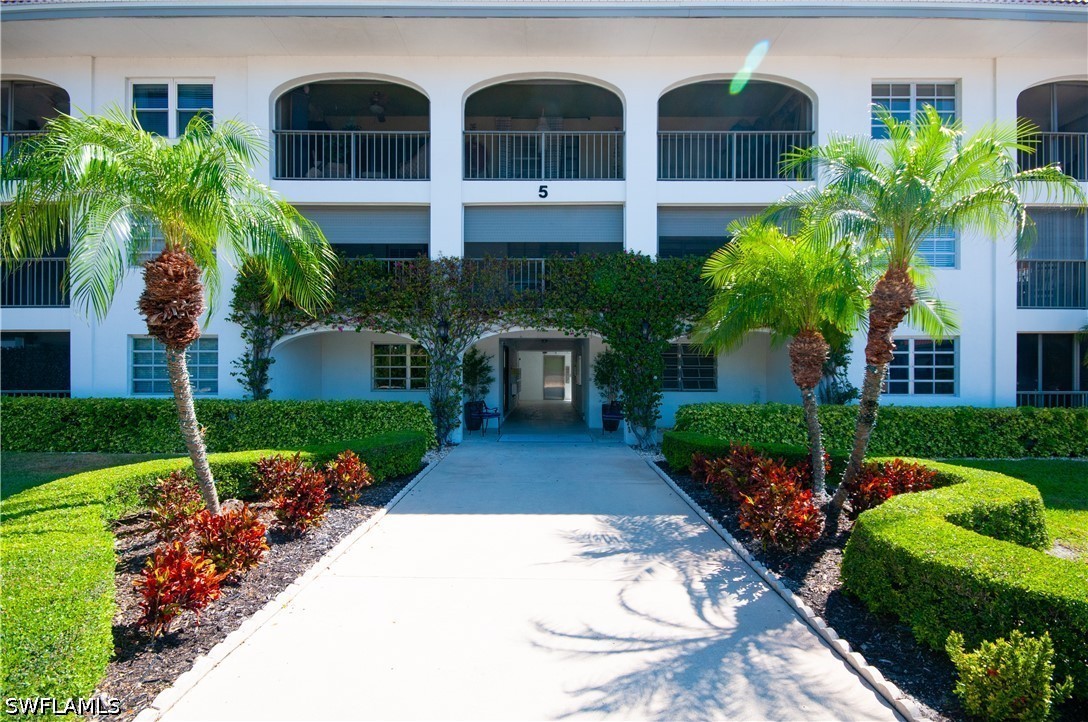 5 High Point Unit 104, Naples, FL 34103