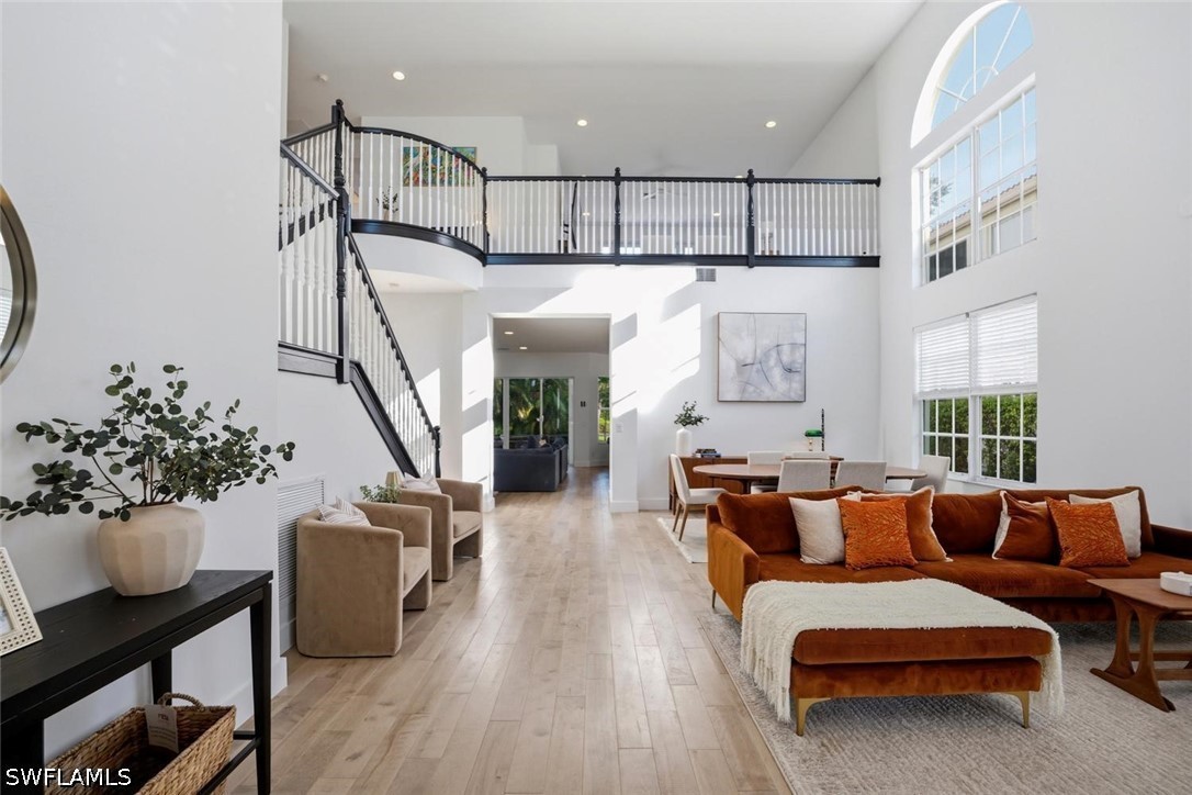 2292 Guadelupe, Naples, FL 34119