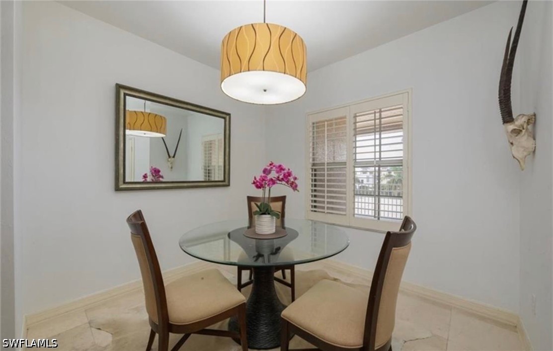 DiningArea
