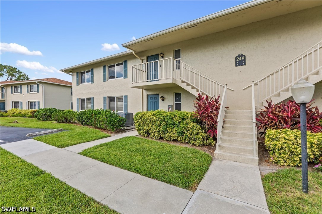 249 Memory Unit 4, Naples, FL 34112