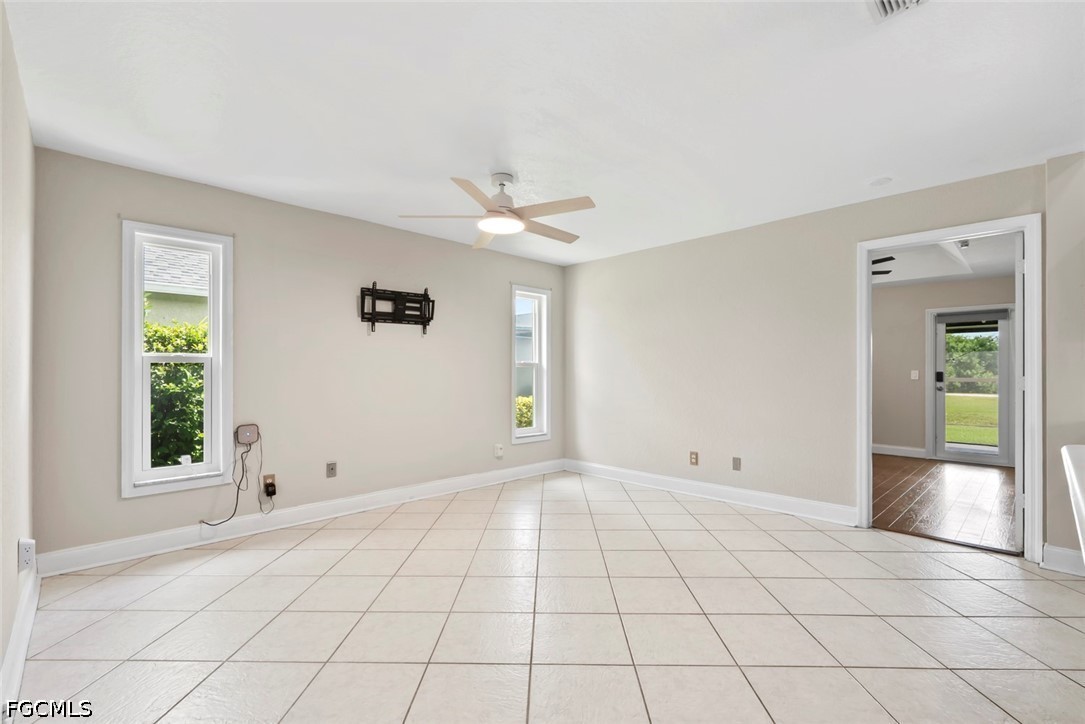 3628 Kent, Naples, FL 34112