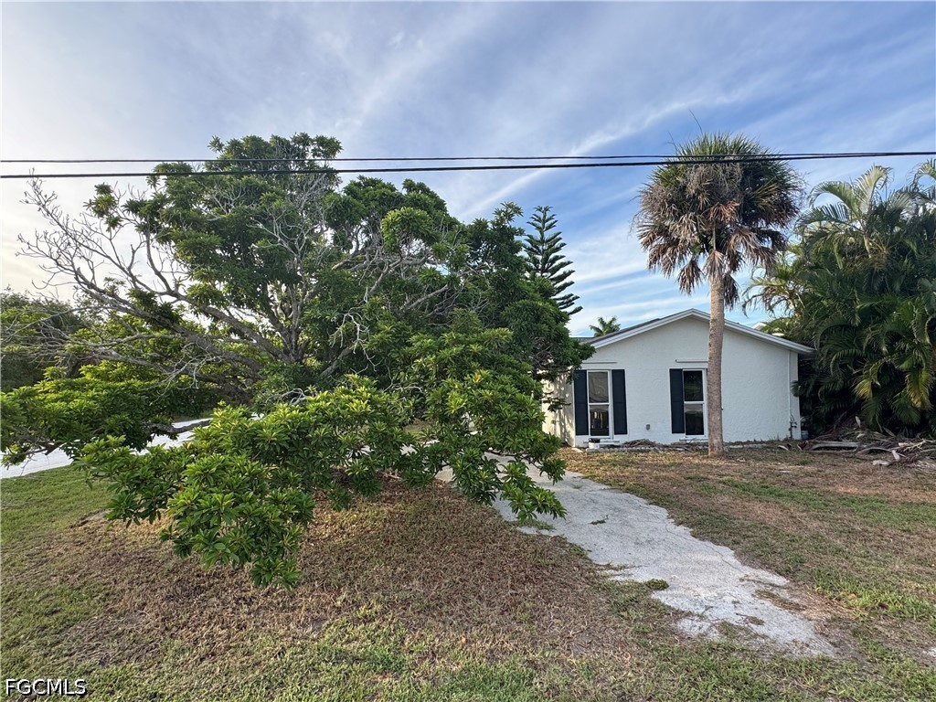 1683 Atlanta Plaza, Sanibel, FL 33957