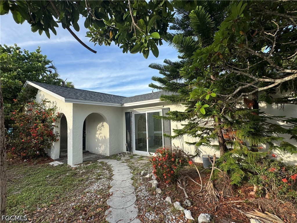 1683 Atlanta Plaza, Sanibel, FL 33957