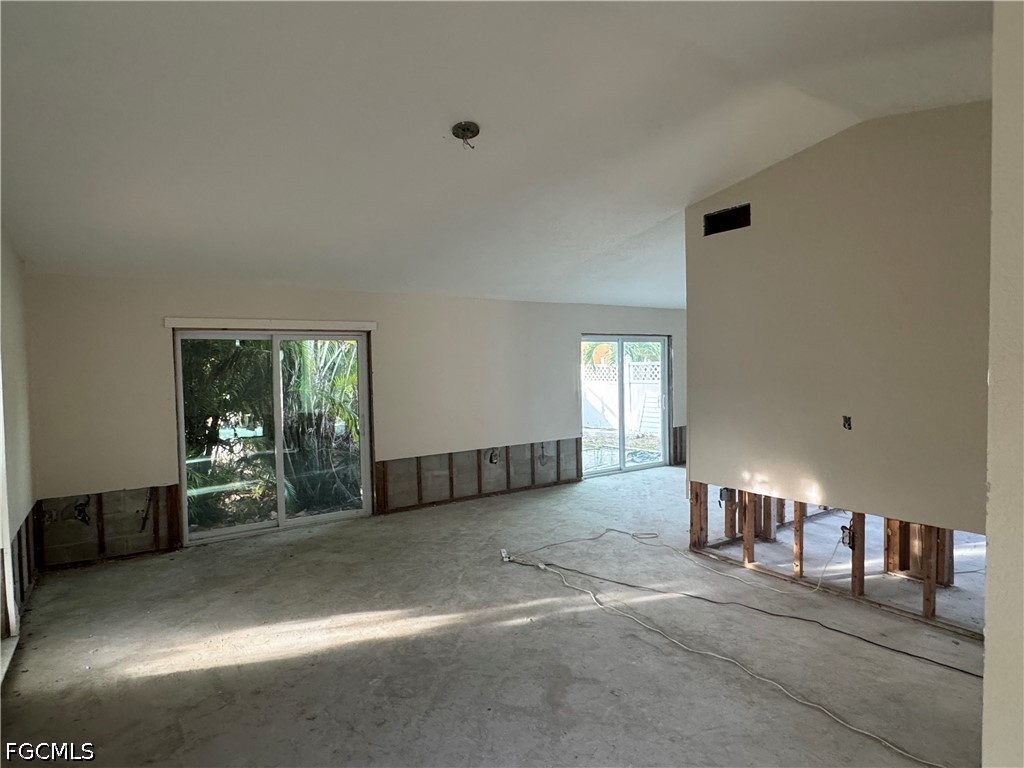 1683 Atlanta Plaza, Sanibel, FL 33957