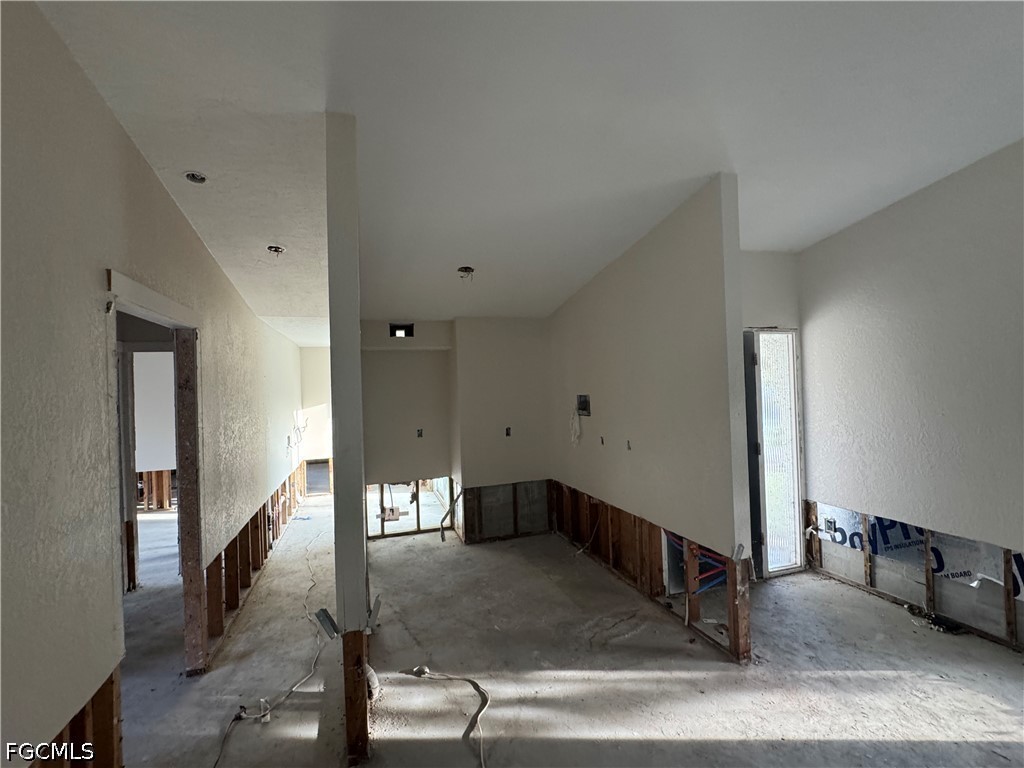 1683 Atlanta Plaza, Sanibel, FL 33957