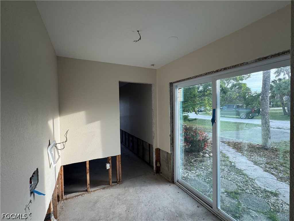 1683 Atlanta Plaza, Sanibel, FL 33957