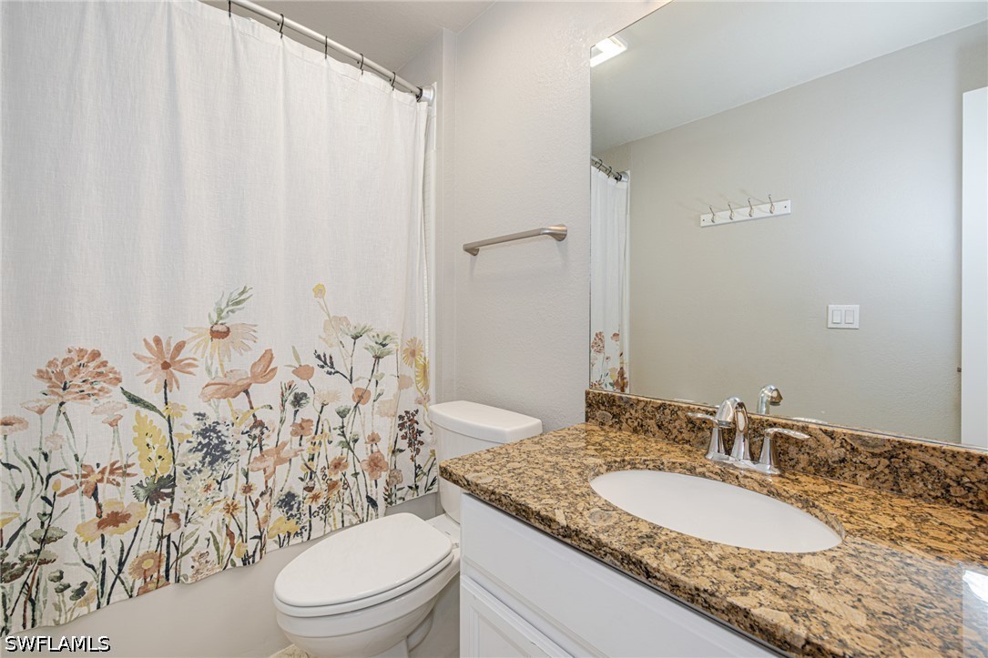 211 Palmacea, Fort Myers, FL 33905