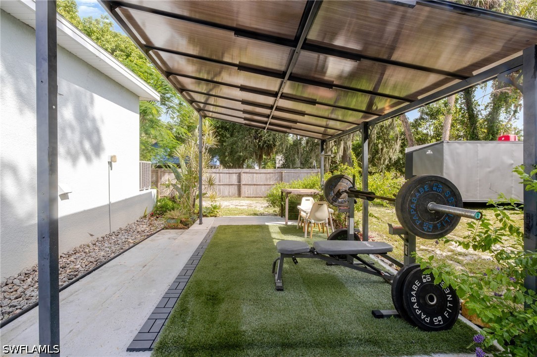 211 Palmacea, Fort Myers, FL 33905