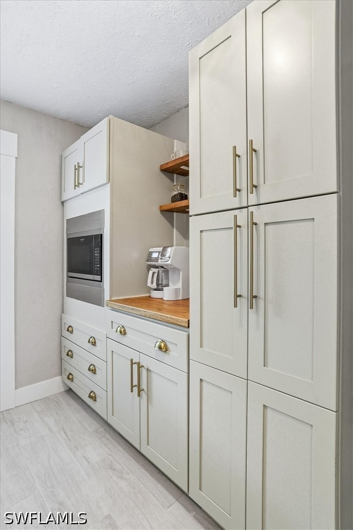 3880 Estey, Naples, FL 34104