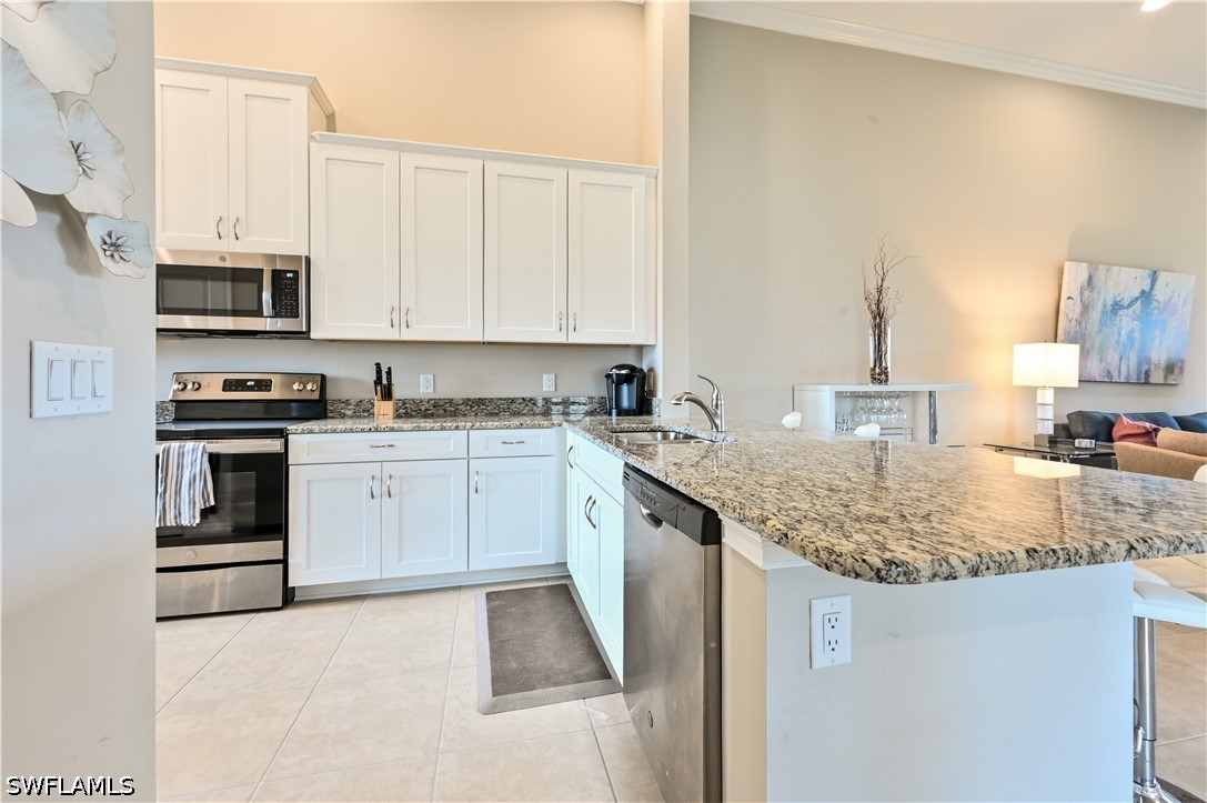 9386 Pocida Unit 204, Naples, FL 34119