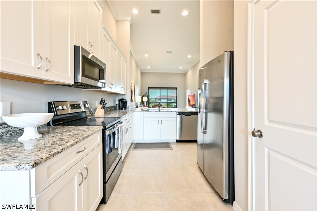 9386 Pocida Unit 204, Naples, FL 34119