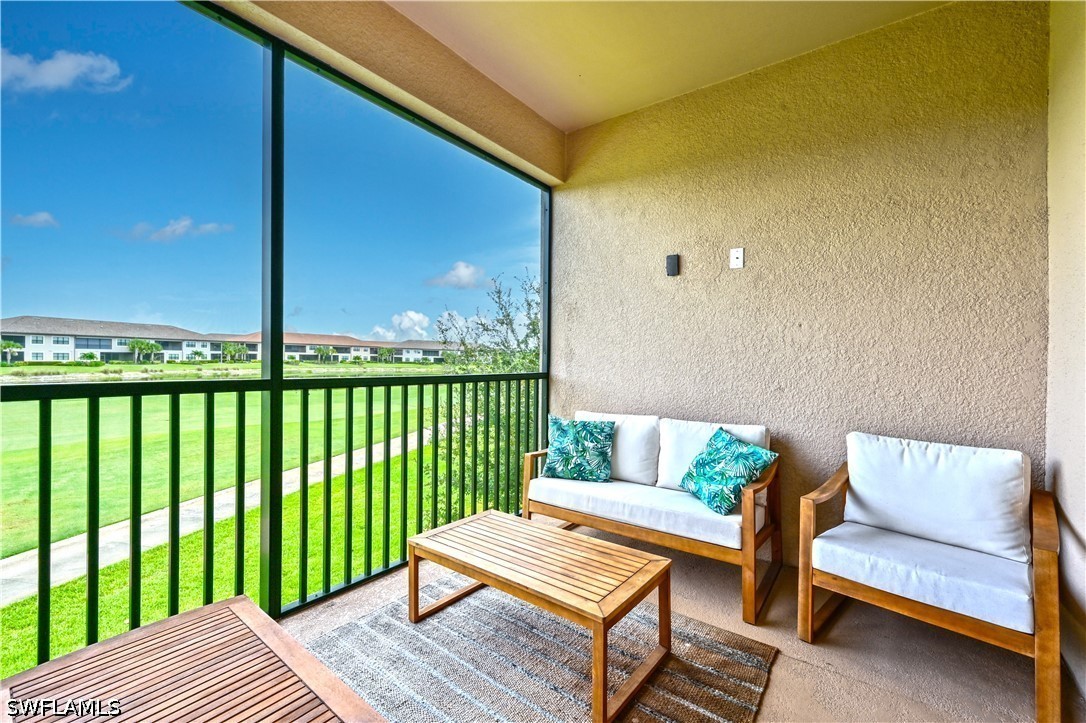 9386 Pocida Unit 204, Naples, FL 34119
