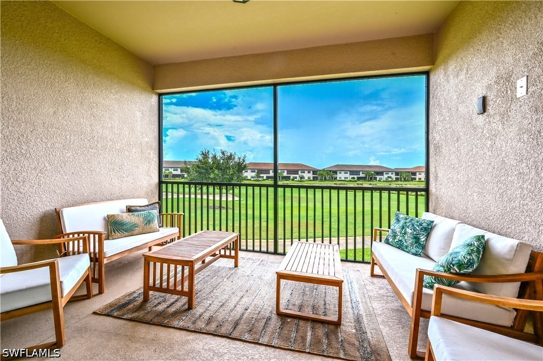 9386 Pocida Unit 204, Naples, FL 34119