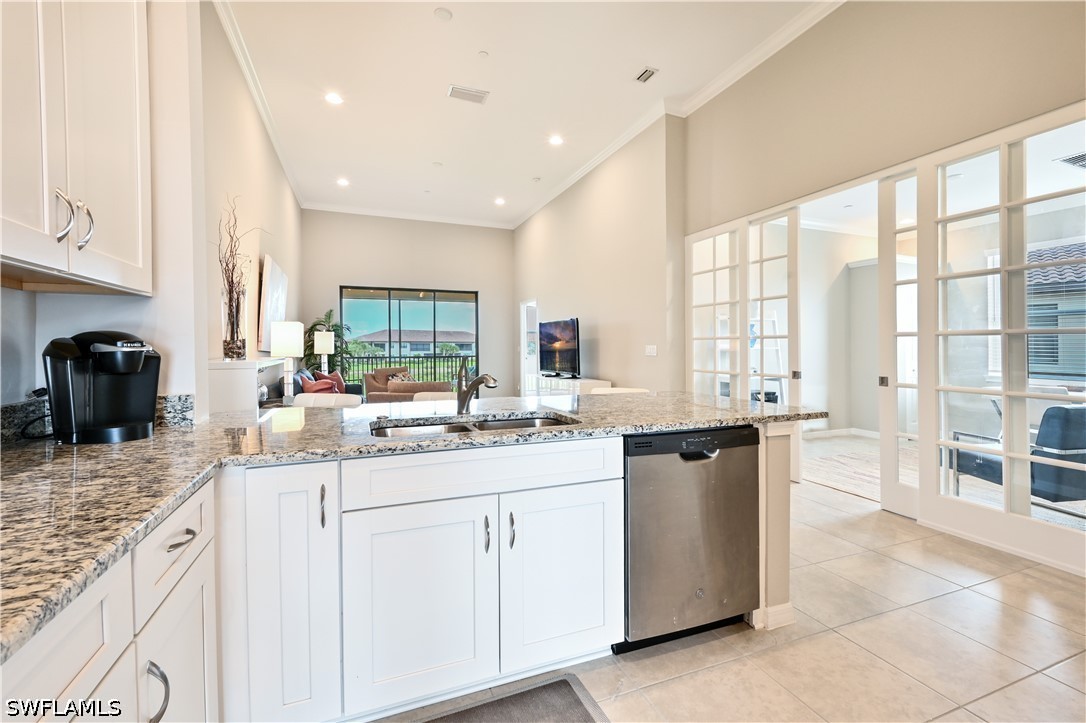 9386 Pocida Unit 204, Naples, FL 34119